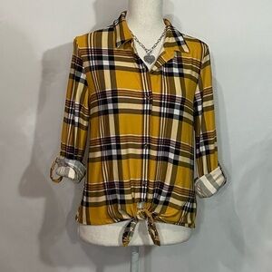 Blouses/flannels/button downs-2 for $20 or 3 for $30 (Mix & Match)